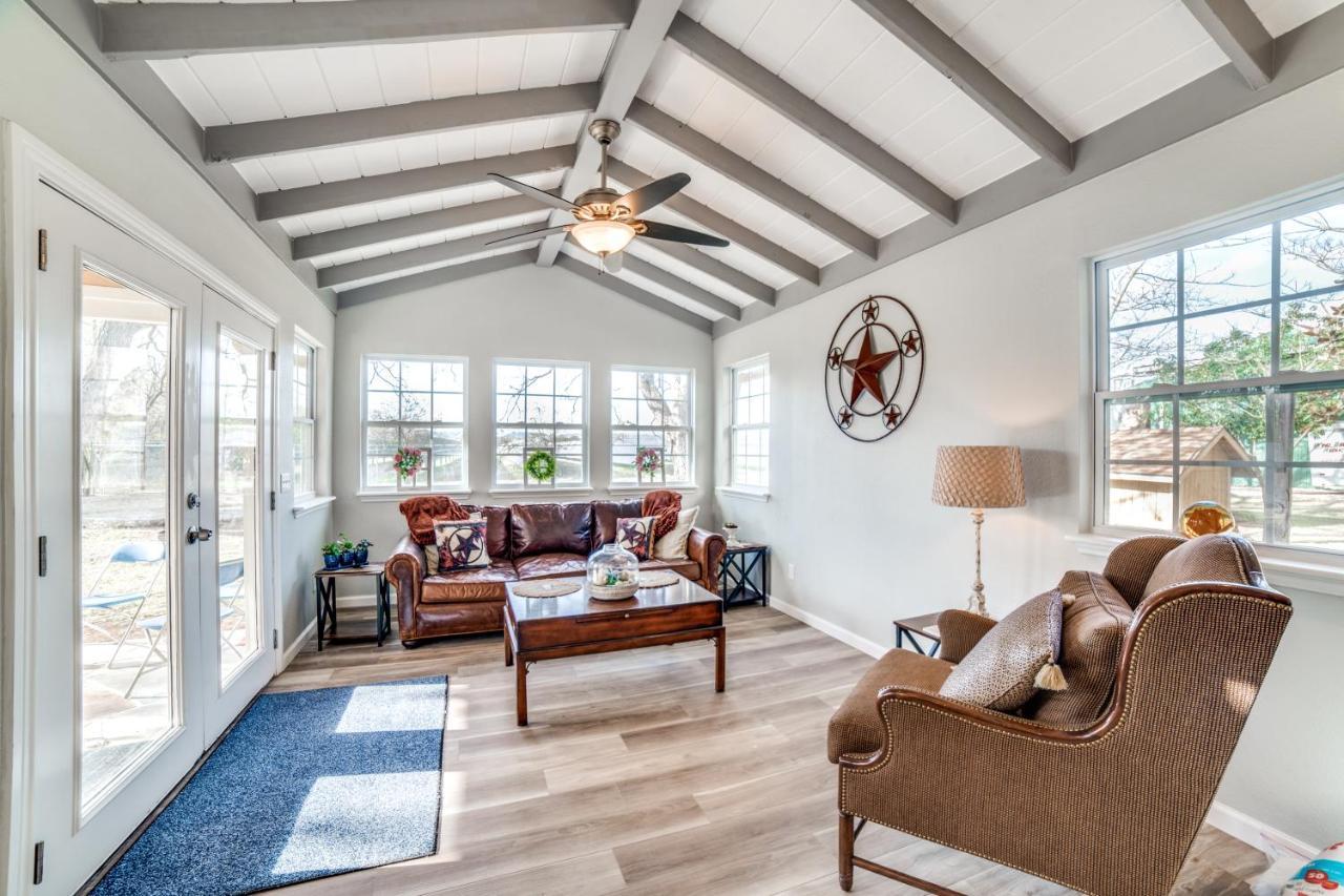 5 Bdrm Home On 2 Acres Mins To Wineries Private Heated Pool And Hot Tub 约翰逊城 外观 照片