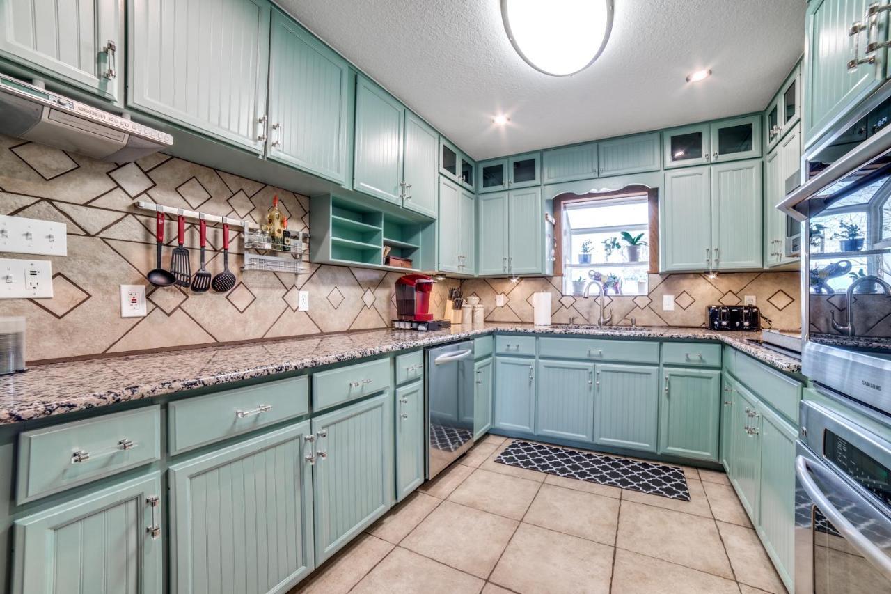 5 Bdrm Home On 2 Acres Mins To Wineries Private Heated Pool And Hot Tub 约翰逊城 外观 照片
