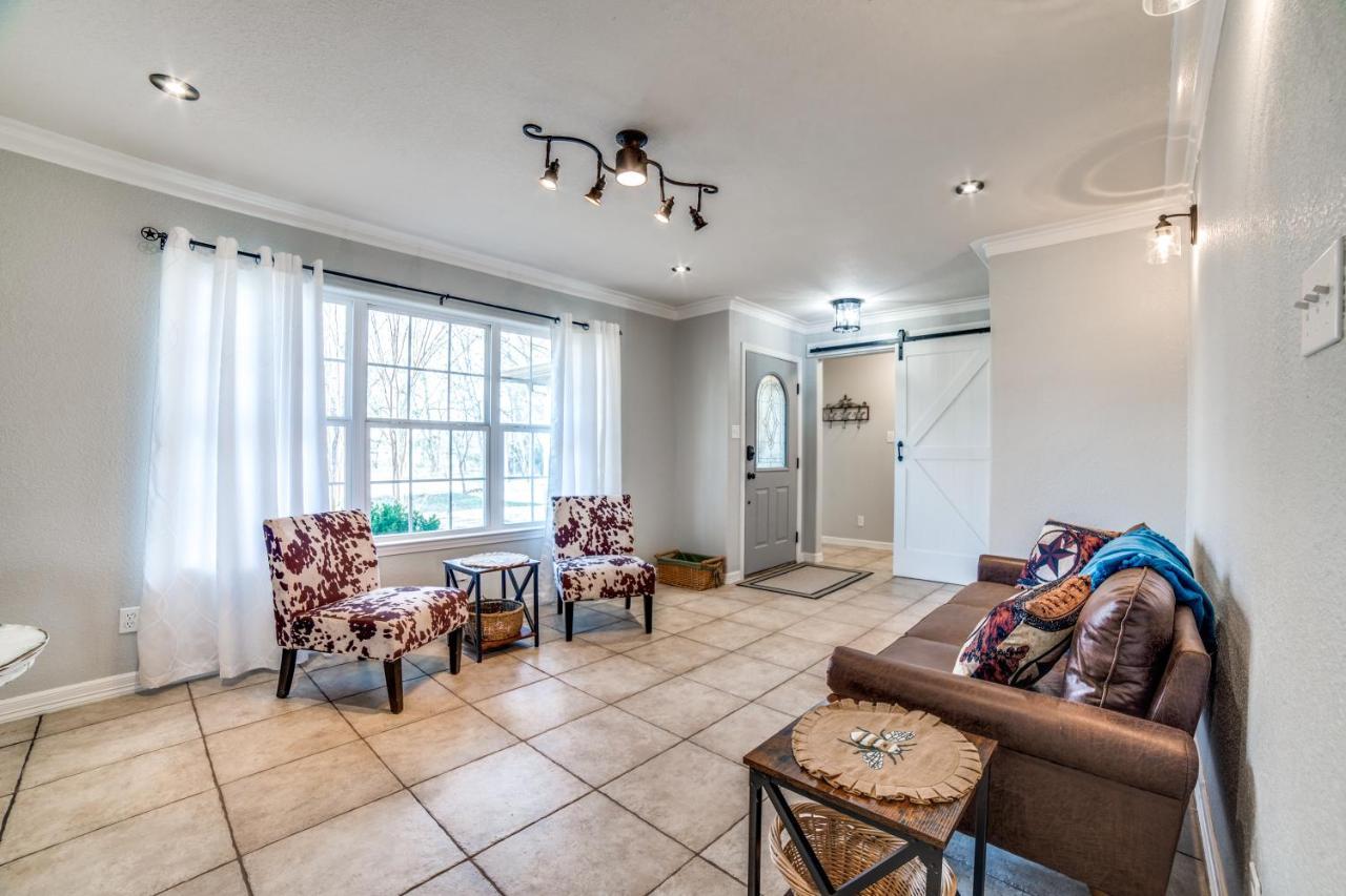 5 Bdrm Home On 2 Acres Mins To Wineries Private Heated Pool And Hot Tub 约翰逊城 外观 照片