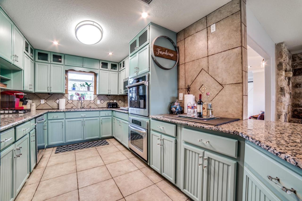 5 Bdrm Home On 2 Acres Mins To Wineries Private Heated Pool And Hot Tub 约翰逊城 外观 照片